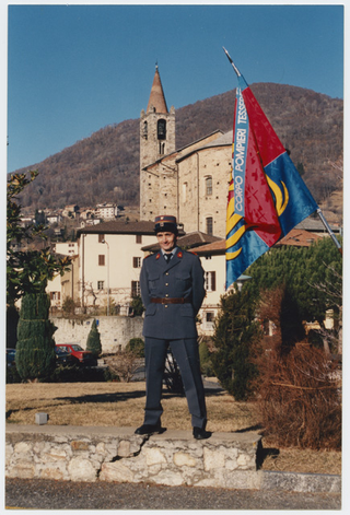 Comandante Ferruccio Landis in posa ai giardinetti di Tesserete