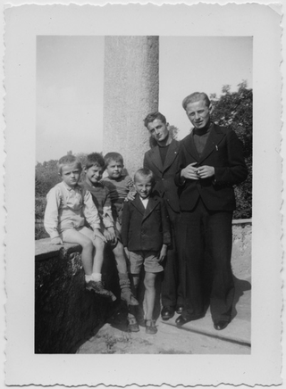 Gruppo alla chiesa di Santa Maria della Purificazione a Comano