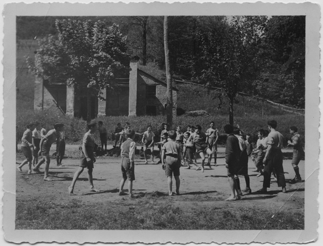 Lezione di ginnastica all'aperto a Tesserete