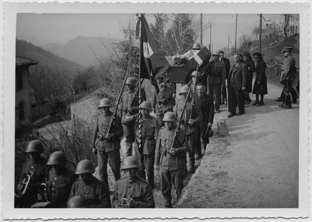 Funerale militare a Bidogno