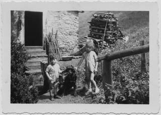 Bambini ai monti di (?)