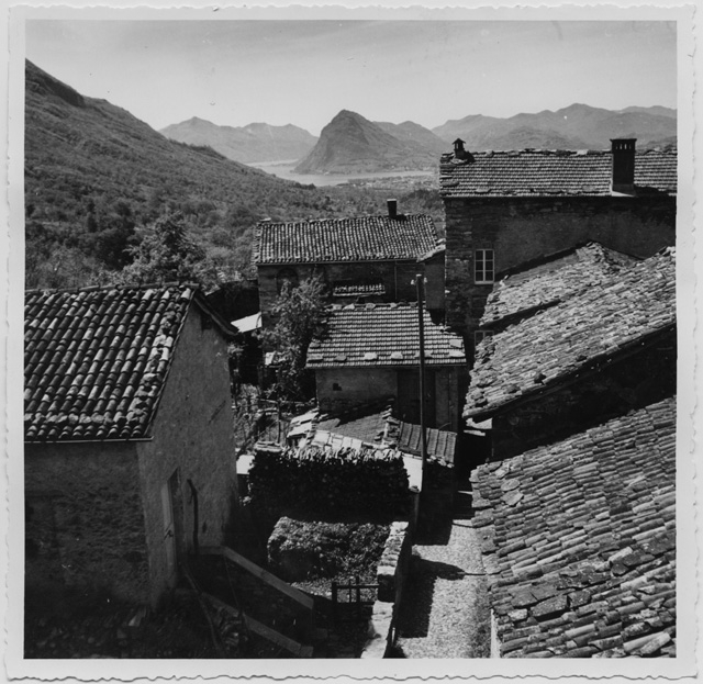 Veduta di Sonvico con il golfo del Ceresio