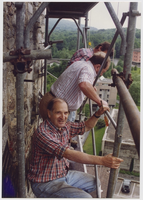 Regolazione dell'orologio della chiesa di Santo Stefano di Tesserete