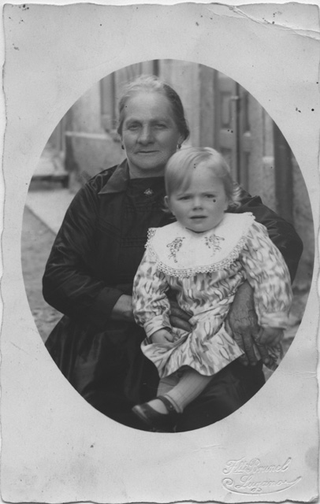 Angiolina Gianini con il nipote Ettore Sidler