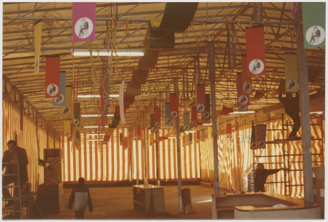 Interni del capannone sul piazzale dell'ex-caserma di Tesserete