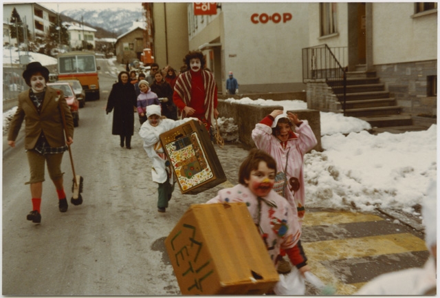Corteo dei bambini al carnevale di Tesserete