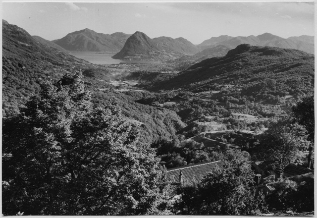 Veduta del golfo del Ceresio da Roveredo