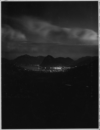 Veduta notturna del golfo del Ceresio