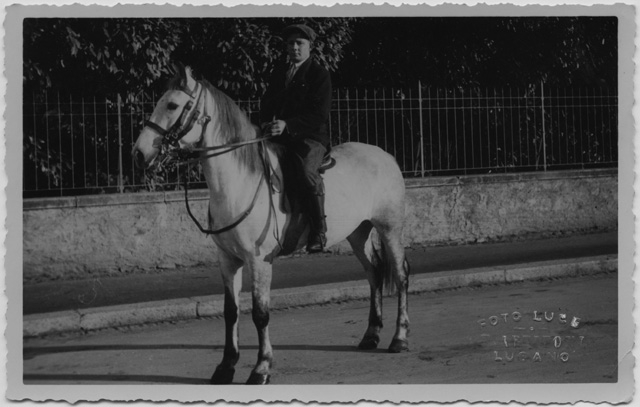 Ragazzo a cavallo