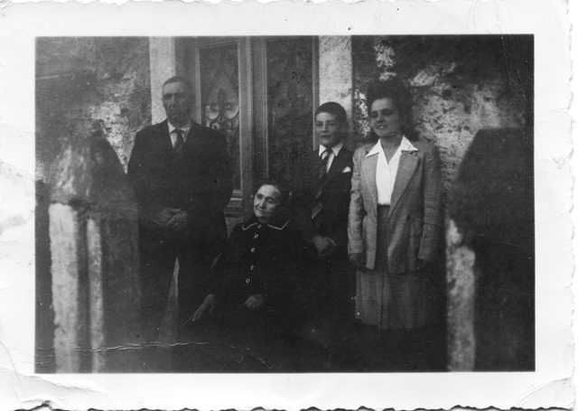 Coniugi Gianini con nipote e amica