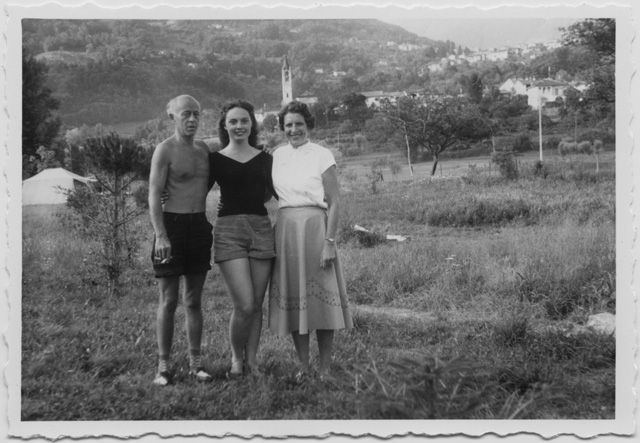 Famiglia Meyer in posa al campeggio Parco al Sole a Ponte Capriasca