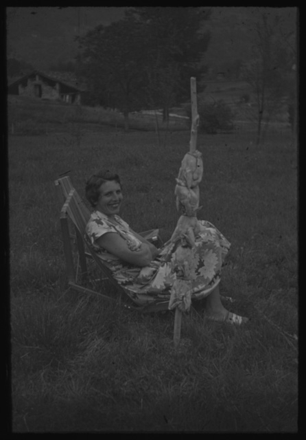 Olga Meyer con polli allo spiedo