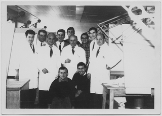 Dipendenti della ditta Albe Sa in posa