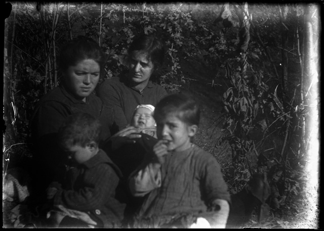 Gruppetto in campagna