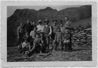 Famiglia Antonini in posa a Condra