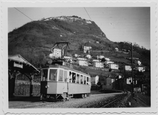 Convoglio della ferrovia Lugano-Cadro-Dino a Viganello