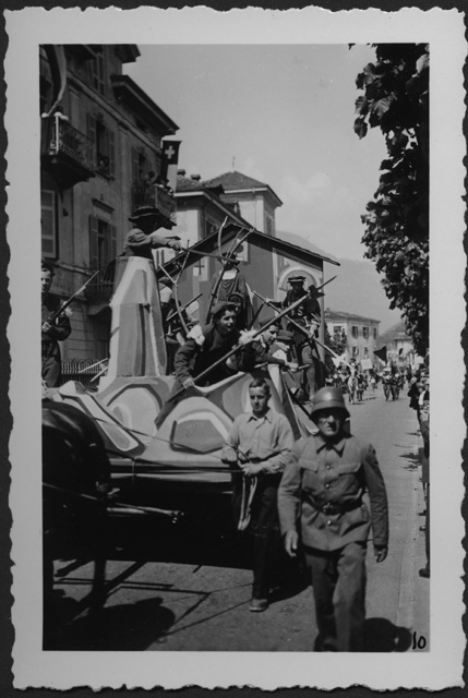 Carro allegorico per i 150 anni del Canton Ticino