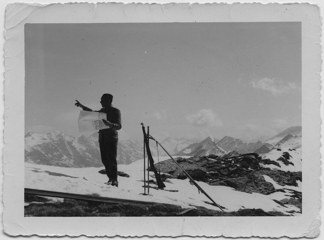 Carlo Guerra in perlustrazione in montagna
