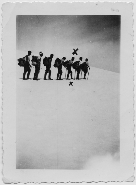 Guardie di confine in perlustrazione sulla neve