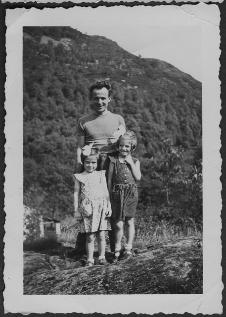 Giuseppe "Vitalin" Storni ai monti di Brena con le figlie Franca e Bruna