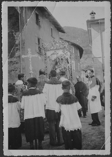 Processione nel nucleo di Sala Capriasca