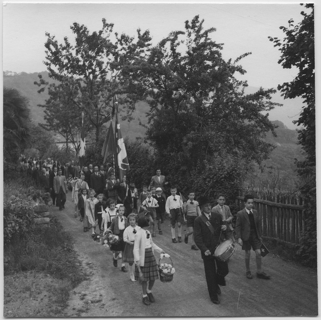 Passaggio di una processione a Cagiallo