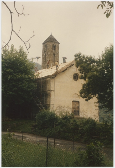 Lavori di restauro degli esterni della chiesa dei Santi Matteo e Maurizio a Cagiallo