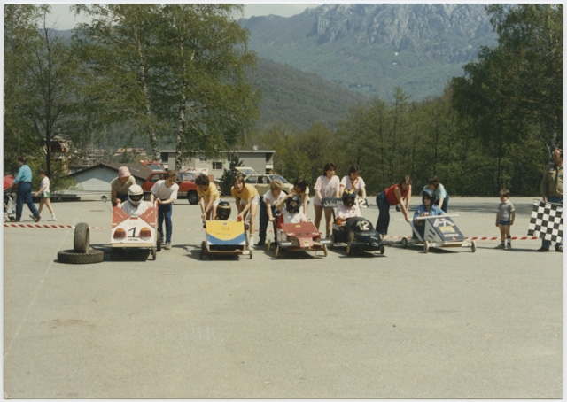 Partenza della gara di go-kart organizzata dal gruppo Scout