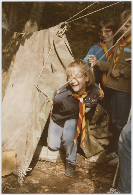 Cerimonia di passaggio di unità del gruppo Scout a Bigorio