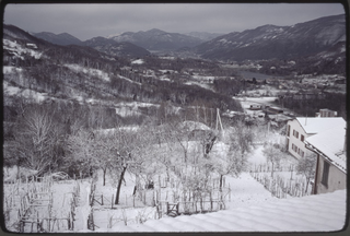 Veduta di Vaglio innevata verso Origlio e Ponte Capriasca
