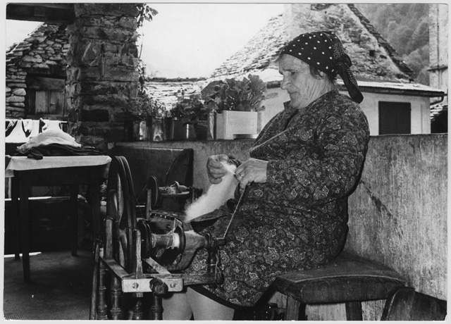 Fiorenta Pinana, filatrice a Sonogno