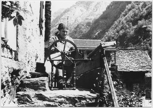 Fiorenta Pinana, filatrice a Sonogno