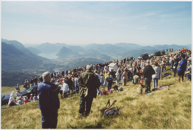 Funzione religiosa alla Sassèra in occasione dell'inaugurazione della nuova croce