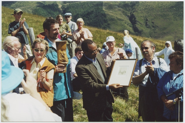 Momento dell'inaugurazione della nuova croce alla Sassèra