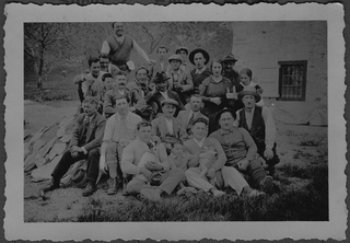 Gruppo in posa ai monti di Condra