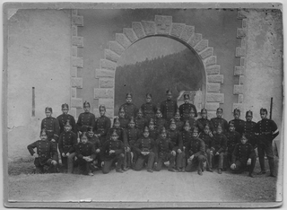 Compagnia di soldati in posa durante la Mobilitazione