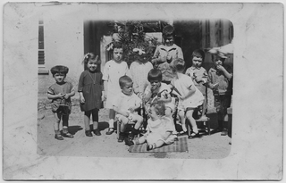 Bambini in posa a Barico