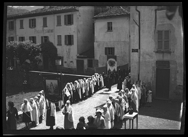 Passaggio della processione del Corpus Domini a Tesserete