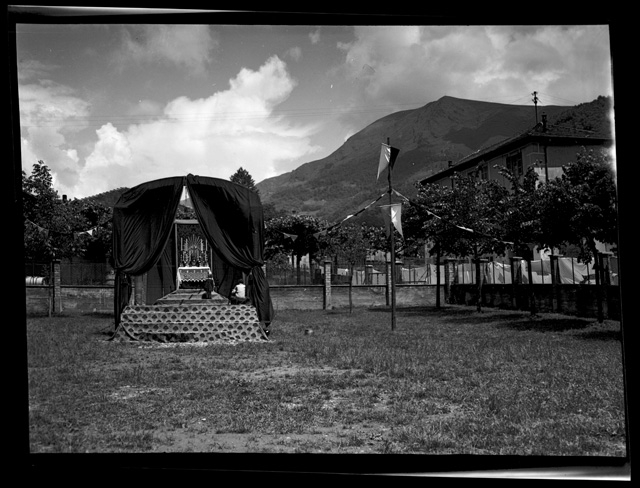 Altare allestito in occasione della processione del Corpus Donini