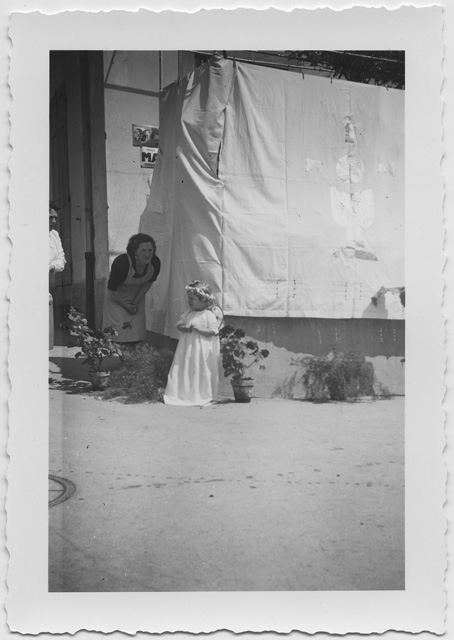 Mauro Mini ed Elina Colombo durante la processione del Corpus Domini a Tesserete