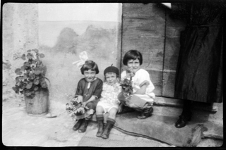 Ritratto di Sylva, Enrico "Cheto" e Carmen Besomi a Tesserete