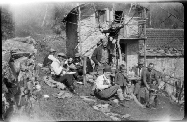 Gruppo ai monti di (?)