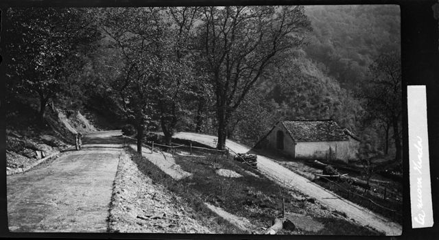 Veduta della strada per Gola di Lago