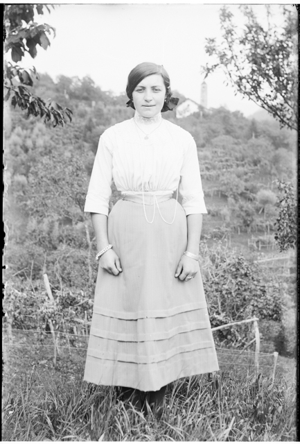 Ritratto di ragazza a Cagiallo