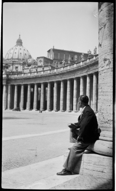 Enrico Besomi in Piazza San Pietro a Roma