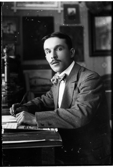 Ritratto di Enrico Besomi