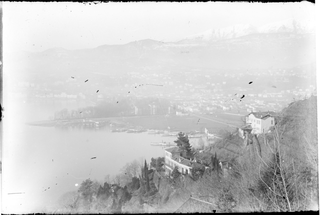 Veduta di Lugano con il porto e la foce