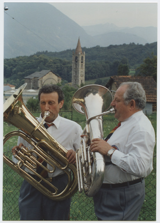 Elio Fumasoli e Fausto Quadri durante un'esibizione della Filarmonica Capriaschese a Tesserete