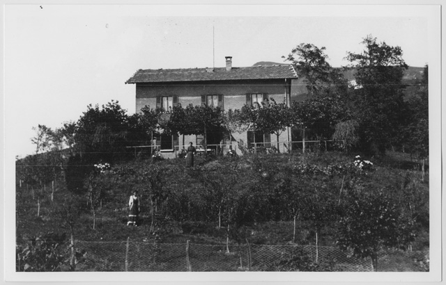 Veduta di casa Conti ai monti di Roveredo
