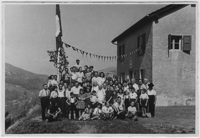 Ritratto di gruppo alla Capanna Ginestra